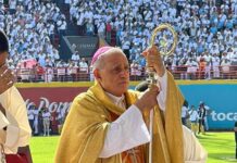 Renuncia arzobispo de Santiago Freddy Bretón y el papa Francisco nombra a Héctor Rafael Rodríguez