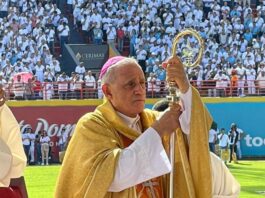 Renuncia arzobispo de Santiago Freddy Bretón y el papa Francisco nombra a Héctor Rafael Rodríguez