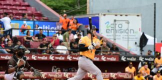 Águilas pintan de blanco a los Gigantes