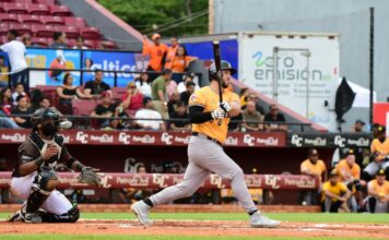 Águilas pintan de blanco a los Gigantes