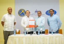 Ministro Paliza entrega RD$20 millones para remodelación del Club Mauricio Báez