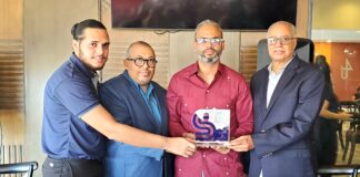 Julio Carreras y Raúl Valdés son los Peloteros Estrella de la Semana