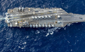 EEUU envía un portaaviones y destructores para apoyar a Israel en la guerra