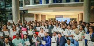 EDESUR y APEC gradúan 204 periodistas y comunicadores en su 3er. diplomado sobre el sector eléctrico