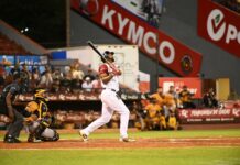 Carlos Peguero la saca en el triunfo de los Gigantes sobre las Águilas