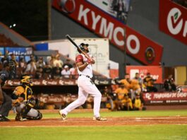 Carlos Peguero la saca en el triunfo de los Gigantes sobre las Águilas