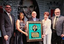 Adalberto de León recibe premio Hanns Hieronimus