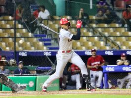 Escogido supera a los Gigantes en día histórico para Lake