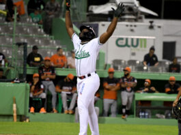 Estrellas vienen de atrás y vencen a los Toros en extrainnings