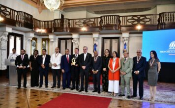 Presidente Abinader entrega Premio Nacional de la Calidad