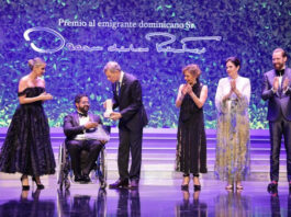 Mirex entrega el premio Sr. Oscar de la Renta al dominicano líder comunitario en NY Quemuel Arroyo Peña