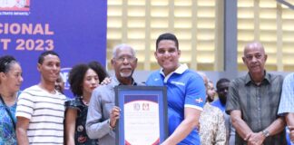 Reconocen a Rafael (Pey) Rincón en la Gran Final del Convivio Nacional de Minibaloncesto