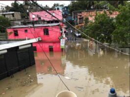 Residentes de zonas de Villa Mella, al extremo ante inundaciones, piden darle solución