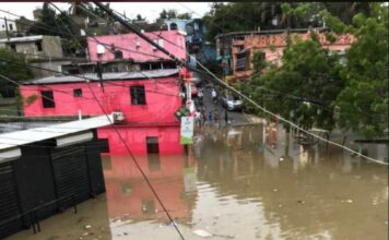 Residentes de zonas de Villa Mella, al extremo ante inundaciones, piden darle solución