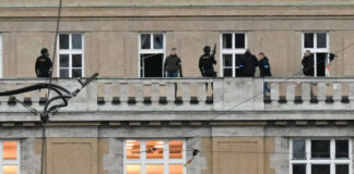 Tiroteo en universidad de Praga deja 11 muertos y decenas de heridos