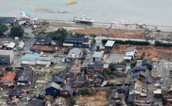 Japón registra 48 muertos tras el terremoto en su costa occidental