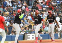 Hernández fleta jonrón en triunfo del Escogido sobre el Licey