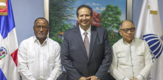 Ministro de Salud realiza acercamiento con autoridades sindicales