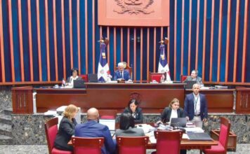 Los senadores dan luz verde a bonos, préstamo y nuevas leyes