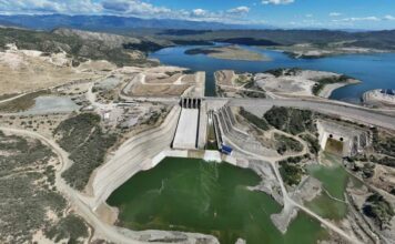 FP y PLD indican que presa de Monte Grande sigue inconclusa y solo «sirve para criar peces»
