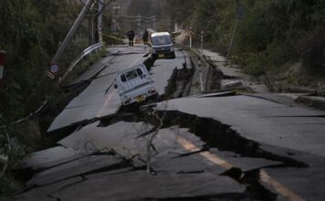 Se eleva a 73 la cifra de muertos tras devastador terremoto en el oeste de Japón