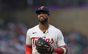 Ramón Laureano pasa al Escogido desde el Licey por Willi Castro