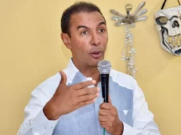 Domingo Contreras reta a Carolina Mejía a debate sobre drenaje pluvial