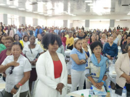 Enfermeras se sienten agotadas, mal pagadas y poco valoradas