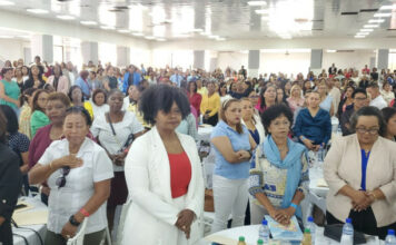 Enfermeras se sienten agotadas, mal pagadas y poco valoradas