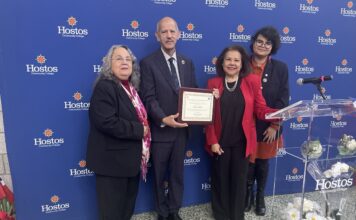 Universidad de Nueva York reconoce al periodista Adalberto Domínguez