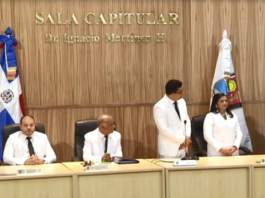 “El desorden puede empezar ahorita, pero tienen que esperar que yo me vaya”, Manuel Jiménez entrega mando a Dío Astacio