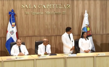 “El desorden puede empezar ahorita, pero tienen que esperar que yo me vaya”, Manuel Jiménez entrega mando a Dío Astacio