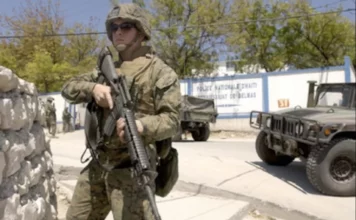 Exembajador de EEUU dice que marines ‘tendrán que intervenir’ en Haití