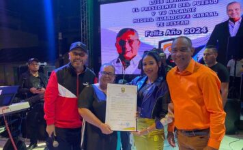 Alcaldía de Moca reconoce a Steffany Constanza