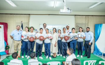 INEFI entrega utilería deportiva e imparte charla en Colegio La Milagrosa
