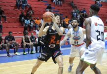 Reales mantienen invicto al vencer a los Titanes