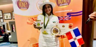 Francia Santana recibe el premio Oro de la Organización London Honey Awards