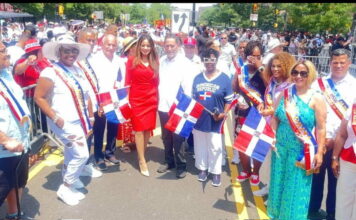 Dominicanos dicen presente en el 35 aniversario de “La Gran Parada Dominicana del Bronx”
