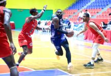 Marineros vencen a Leones en tiempo extra