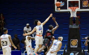 Titanes doblegan a Leones en la LNB