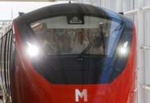 Presidente Abinader conduce el Monorriel de Santiago, en su primera prueba dinámica con pasajeros