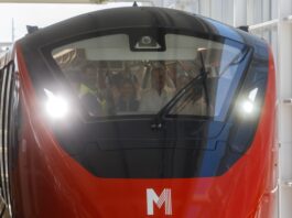 Presidente Abinader conduce el Monorriel de Santiago, en su primera prueba dinámica con pasajeros