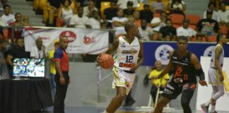 Metros derrotan a Reales y empatan en el primer lugar