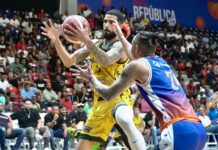 San Carlos vence a Huellas y sube al segundo lugar del grupo B en el TBS Distrito 2024