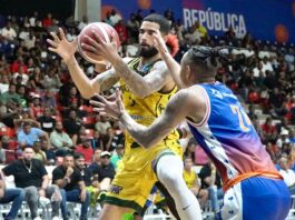 San Carlos vence a Huellas y sube al segundo lugar del grupo B en el TBS Distrito 2024