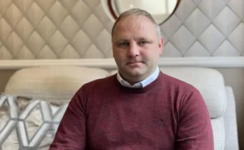 «Mi pareja me golpeaba y me prohibía ir al baño»: los hombres que denuncian el abuso que sufren de parte de sus mujeres a pesar del tabú