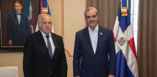 Presidente Abinader recibe en el Palacio Nacional al secretario general de la Organización de los Estados Americanos (OEA), Luis Almagro