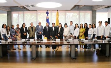 Águilas Cibaeñas y PUCMM firman convenio para facilitar pasantías a estudiantes