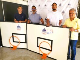MIDEREC entrega tableros, aros y mallas de baloncesto para el club 16 de Agosto