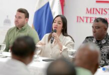 Ministra de Interior y Policía reúne a comerciantes y líderes comunitarios de la circunscripción 1 del DN para dialogar sobre beneficios de la Operación Garantía de Paz